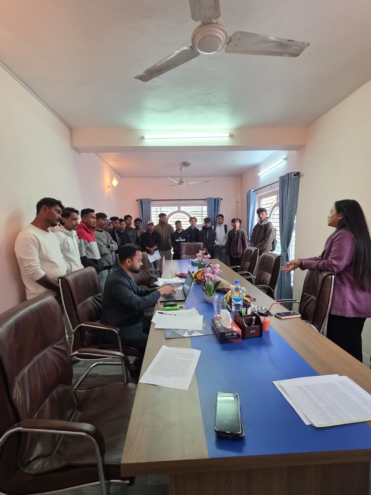 Briefing The Warehouse  Job